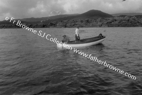 FAMILY IN BOAT FISHING